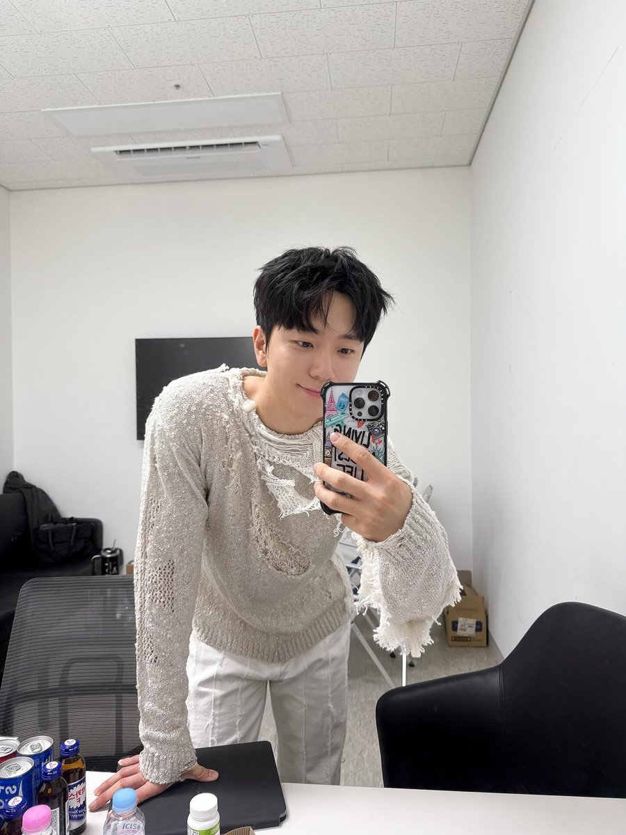 이사진 넘 느좋((