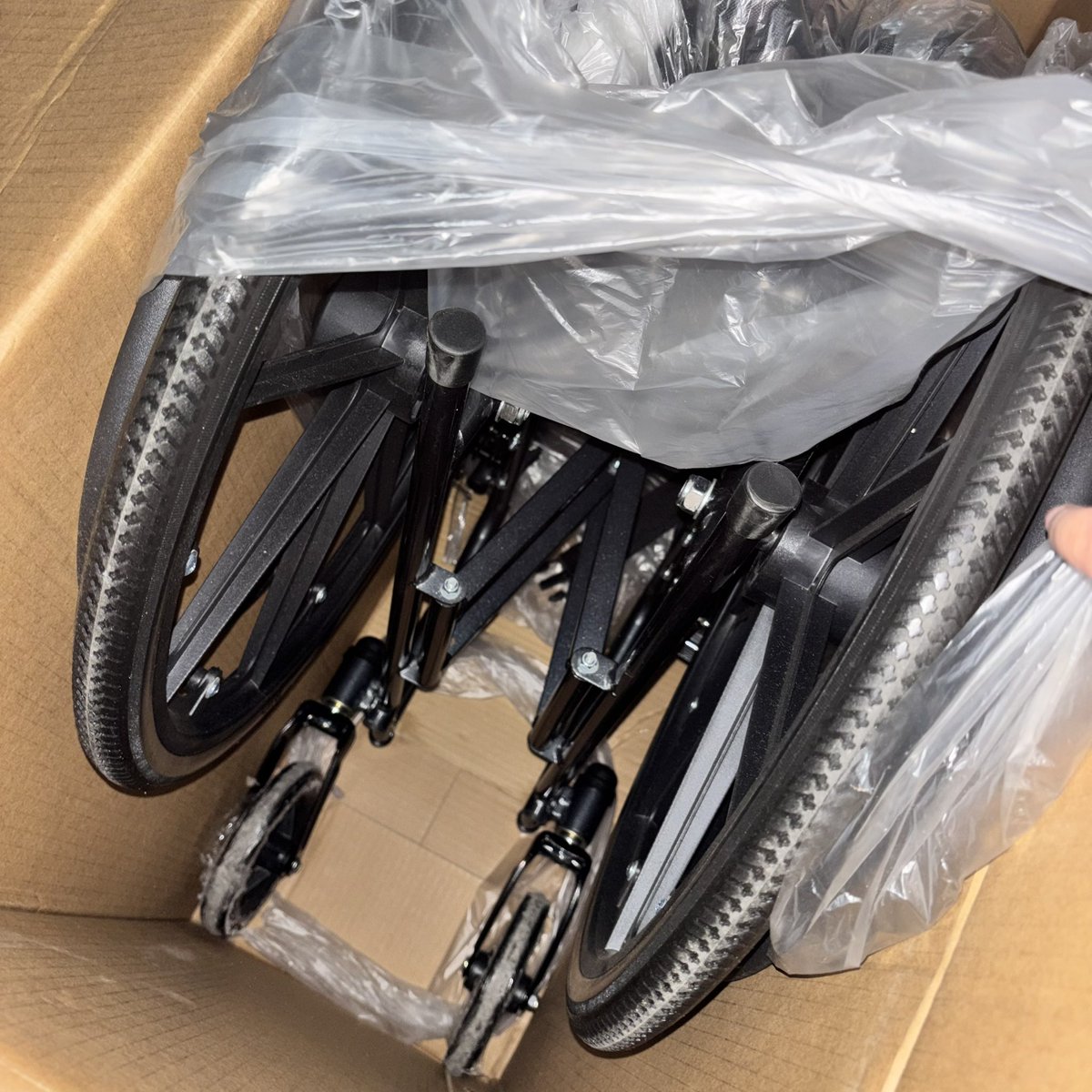 wts new & preloved tweet media