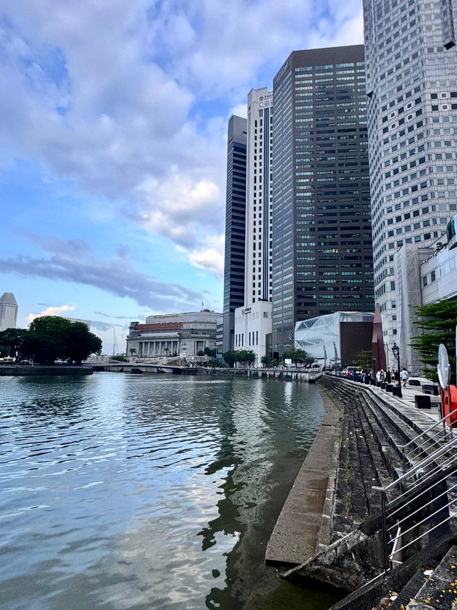 gm legendz
konnichiwa familia

back from the holidays and straight onchain
2026 belongs to builders who ship not talk
if you’re deploying rn you’re early