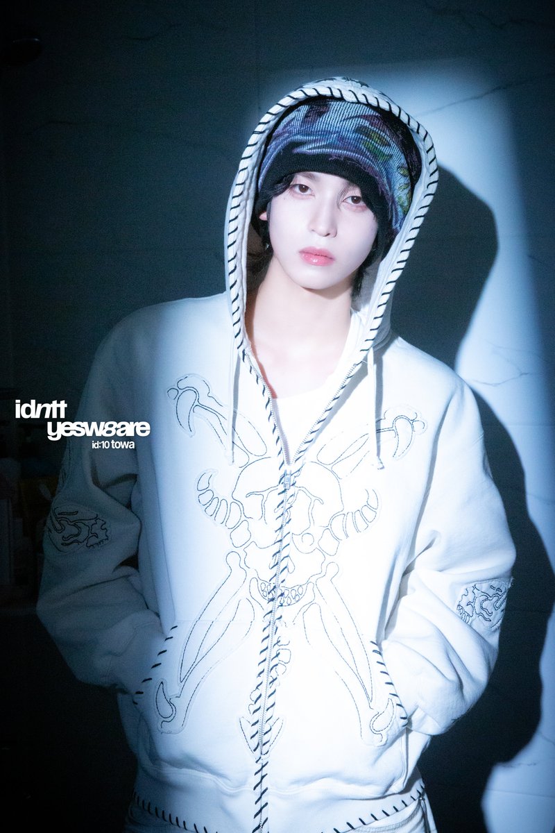 idntt_cosmo's tweet image. idntt &amp;lt;yesweare&amp;gt;
Concept Photo Home Boy A ver.

id10 towa

2026.01.05 6PM KST

#idntt #아이덴티티 #アイデンティティ
#yesweare 
#토와 #towa