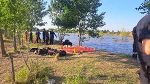 Buscan intensamente el cuerpo de un joven de 17 años que desapareció en el sector de La Herradura - noticias7.com/buscan-intensa…