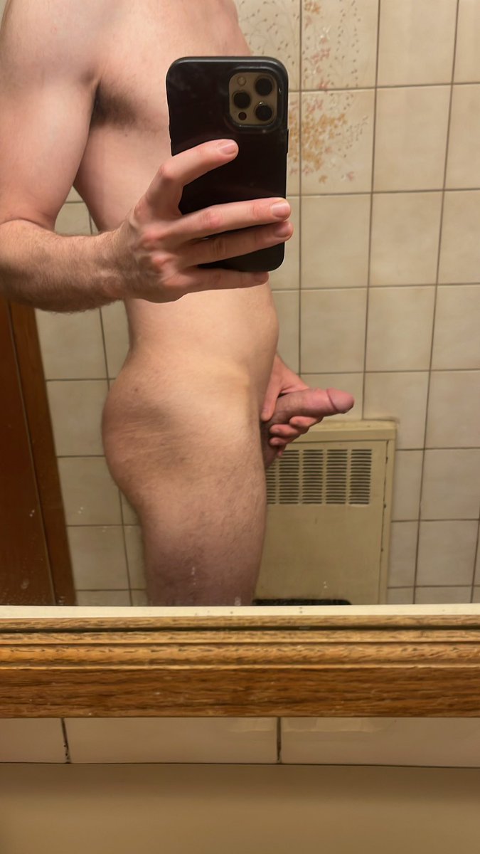 aaronof1126 tweet media