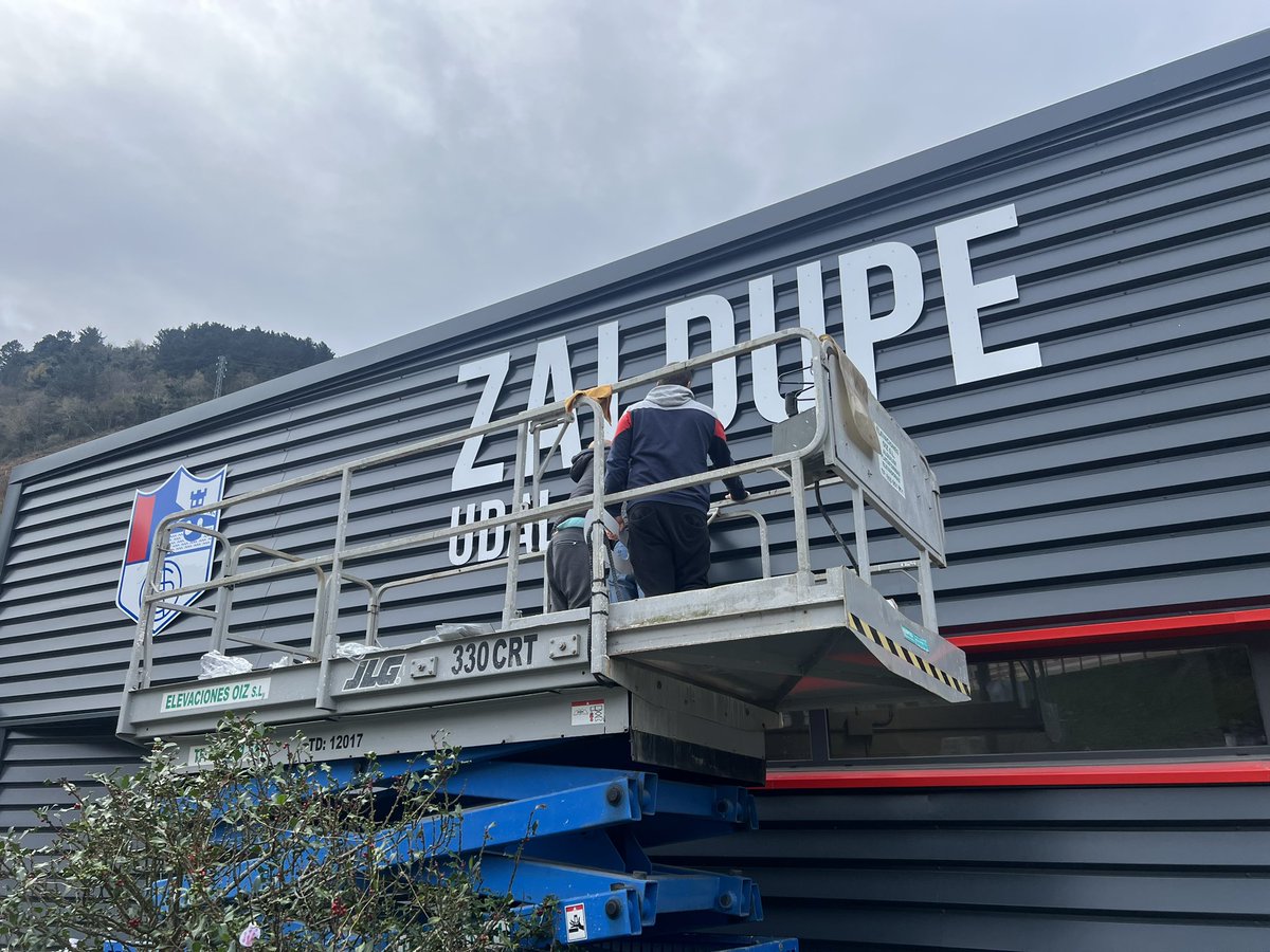 aurreraKE's tweet image. 🏟️GURE ETXEA.

✊❤️‍🔥Hauxe ga gu!

#AurreraBeti 🔴🔵