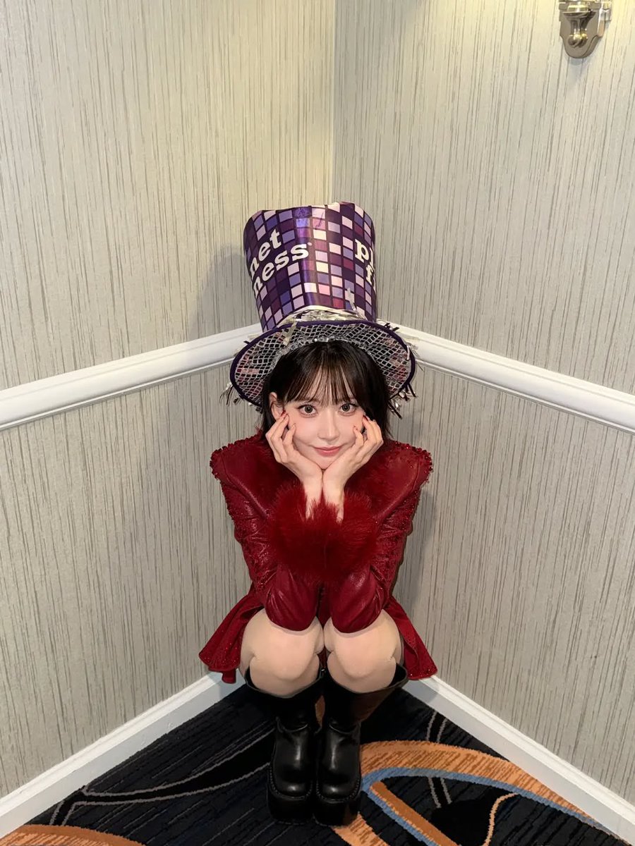 sserapics's tweet image. Sakura message post instagram 💌

"Did I really ring in the new year in New York's Times Square?  
Who could have imagined a future like this?  
It was a future I never even dreamed of.  
The book I'm reading right now also says
I've never met anyone who claims that 'everything…