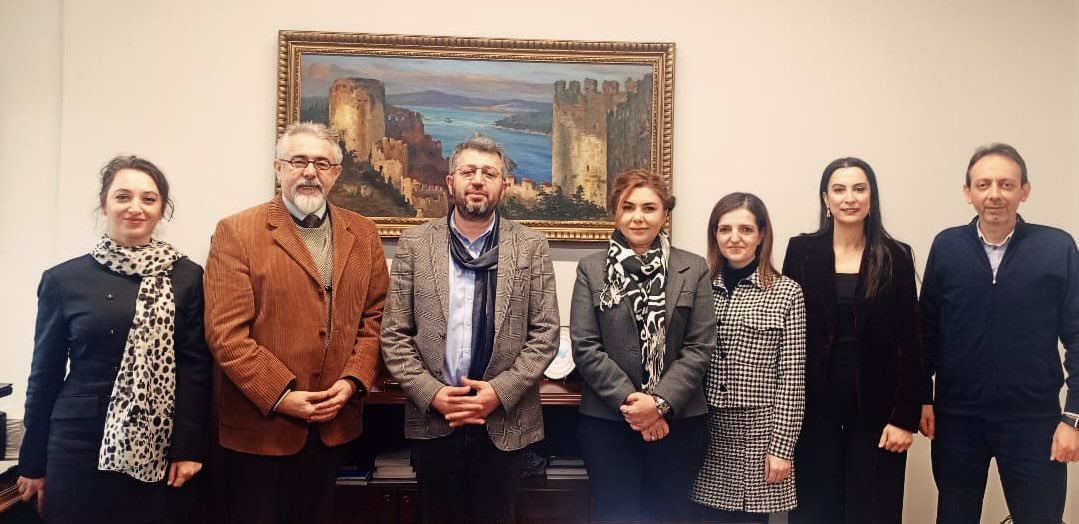 Eğitimde güçlü iş birlikleriyle geleceği şekillendiriyoruz! 🎓

Eğitimden Sorumlu Genel Müdür Yardımcımız Burak Kılanç liderliğinde Marmara Üniversitesi Atatürk Eğitim Fakültesine değerli bir ziyaret gerçekleştirdik.

Marmara Üniversitesi Atatürk Eğitim Fakültesi Dekanı Prof. Dr.