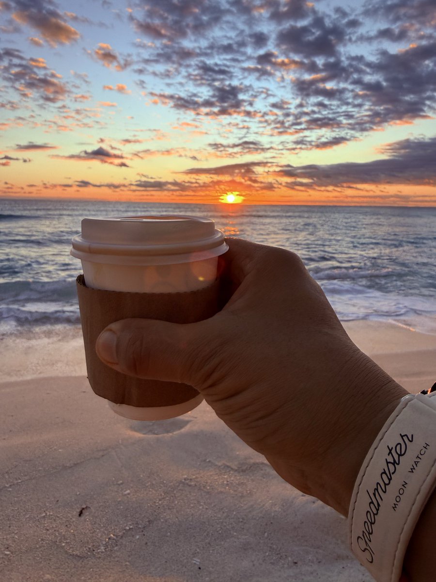 nalgazaki's tweet image. Muy buenos días, cafecito con sal!?