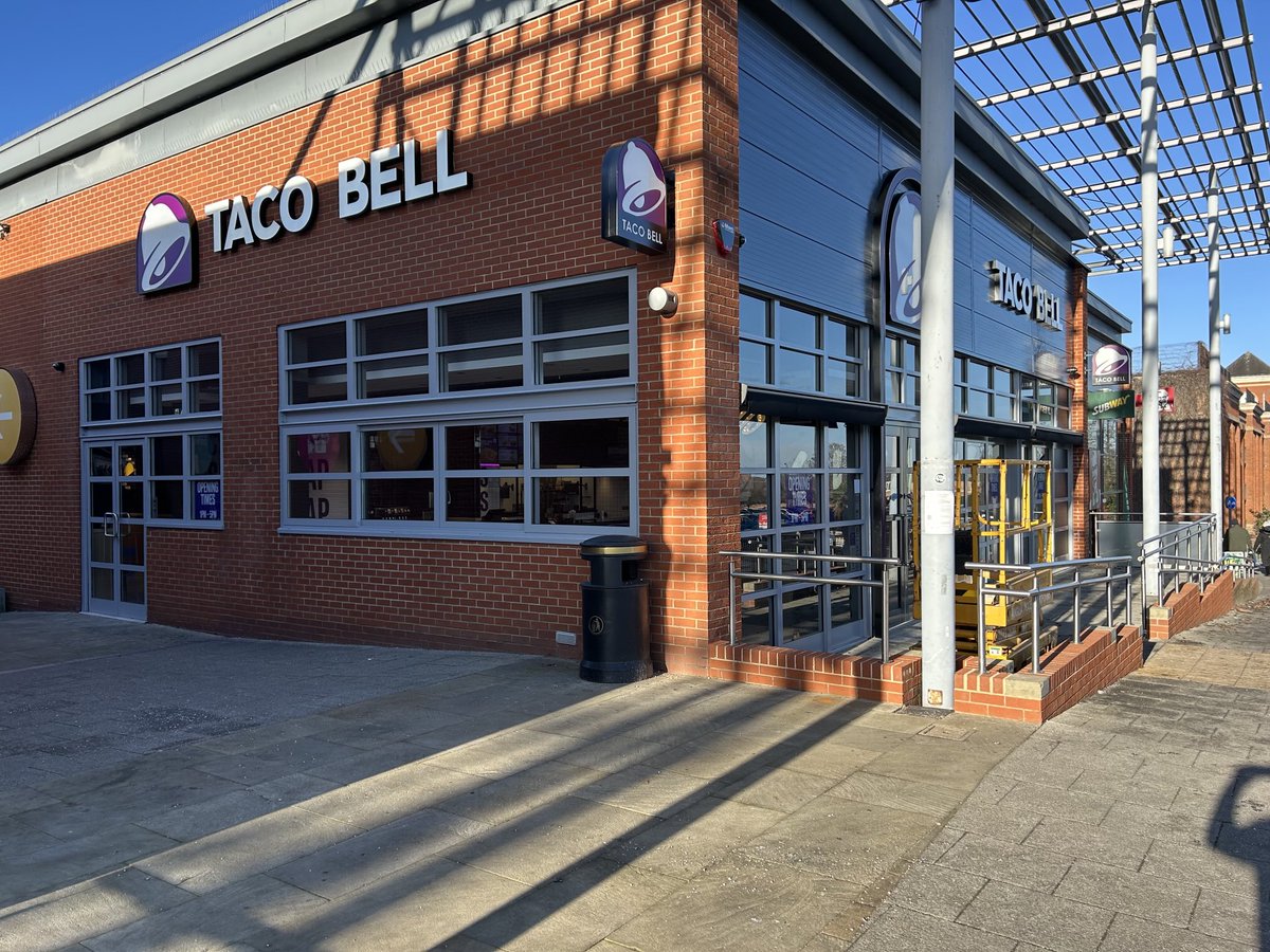 MarkourbseBID's tweet image. Good to see new businesses continuing to open up in ⁦@ourburysteds⁩ These are the latest three!