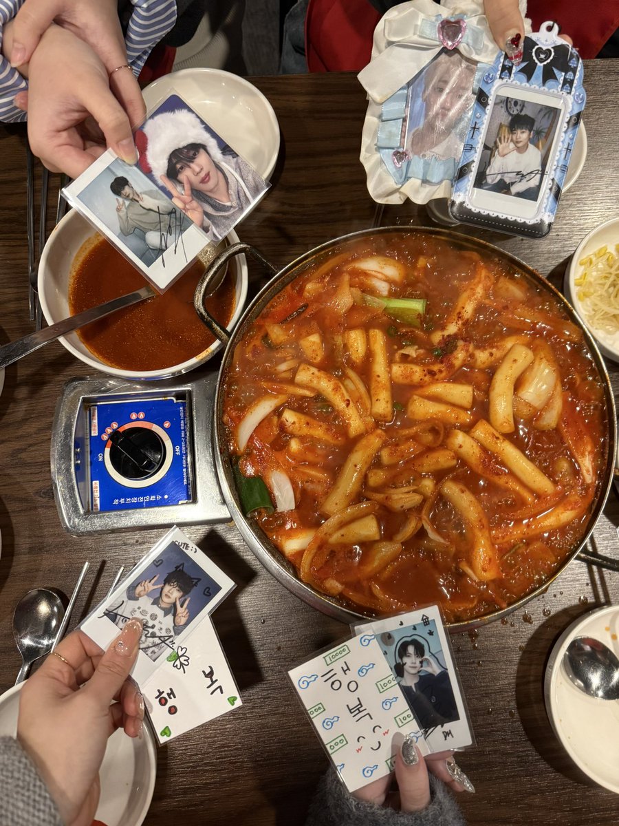 _kingod's tweet photo. 📍강남 떡도리탕

나으 또간집 ♡
오늘 종일 고생한 캉이도 맛저하길 🥹💘

#동한이의_대동맛지도
#동한이한텐_한입이겠지
#요한이를위해준비했어_욯술랭가이드
#요한아_먹어봐
#강냠냠_석화냠냠
#석화의_포동이로_다_들어와 https://t.co/FdEGM1zOZ2