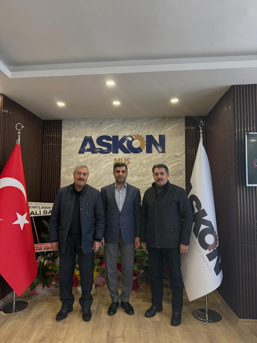 İl Özel İdaresi Genel Sekreteri Sn. <a href="/SEYHMUSYENTUR/">ŞEYHMUS YENTÜR</a> ve Önceki Dönem Vedaş  İl Müdürü Sn. Eşref Şentürk Şube Başkanımız Sn. <a href="/karadag_dr/">Dr. Serkan Karadağ</a> ‘ ı hayırlı olsun ziyaretinde bulundu.

Nazik ziyaretlerinden ötürü teşekkür ederiz.

<a href="/RTErdogan/">Recep Tayyip Erdoğan</a> 
<a href="/eminsimsekmus/">Mehmet Emin Şimşek</a> 
<a href="/orhanaydin/">Orhan AYDIN</a> 
<a href="/ASKON/">ASKON 🇹🇷</a>