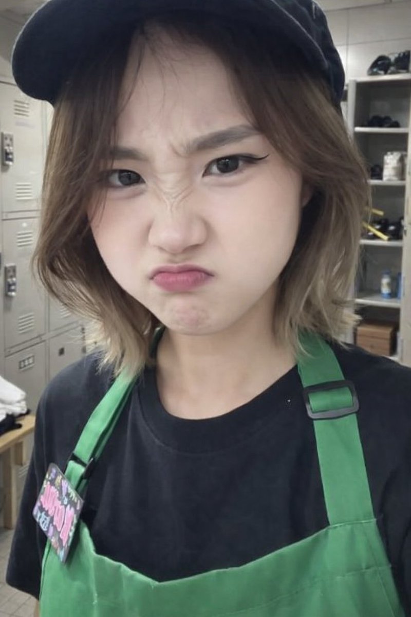 咖啡店工作的子清❤️ tweet media