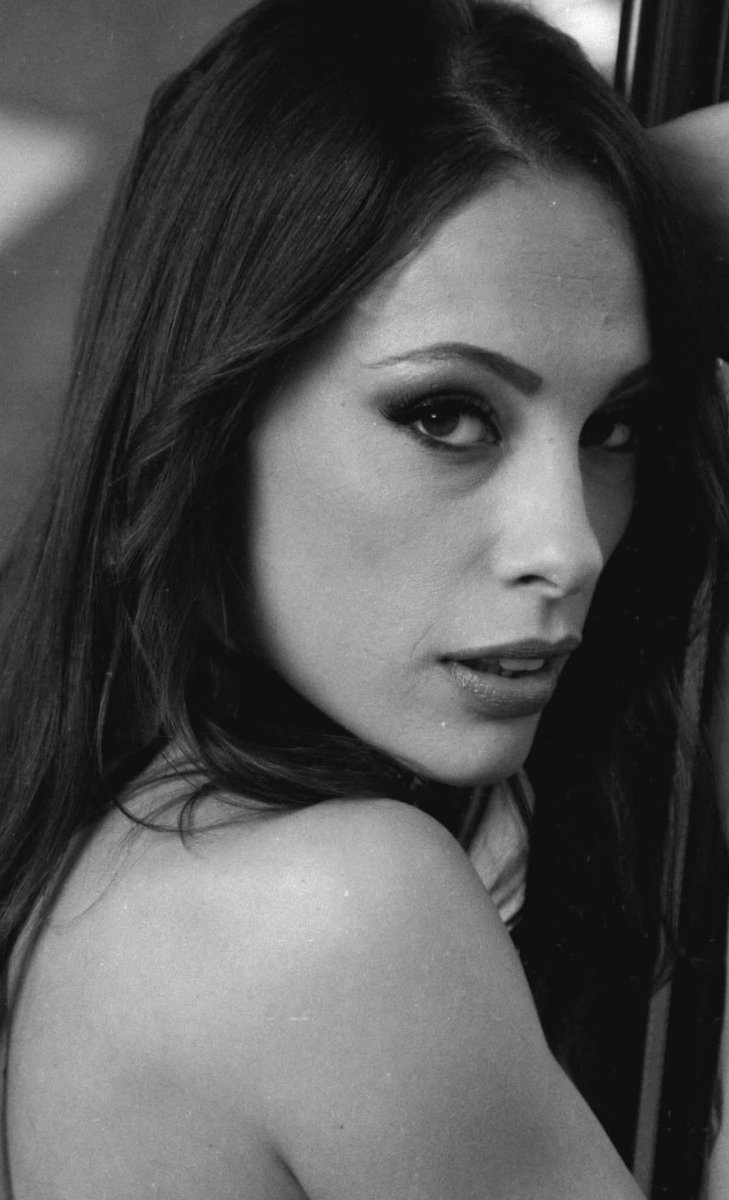 Le premier #FF de 2026 mon chat ! <a href="/NikitaBellucciX/">Nikita Bellucci</a> ❤️