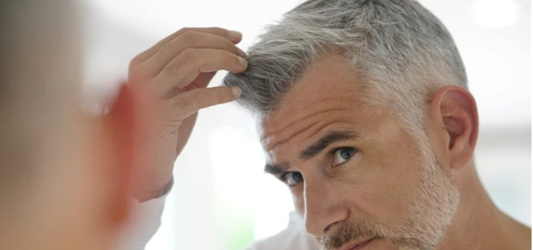 كيف يشيخ شعرنا؟ هذا ما كشفته الدراسات 