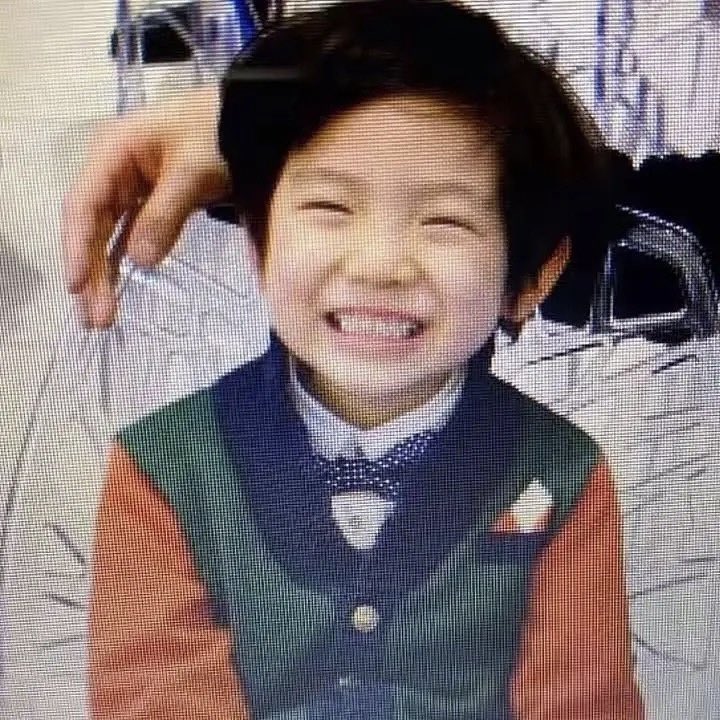 Hu1227277's tweet photo. To my beloved Jju🐢, closing a radiant seventeen, stepping into a hopeful eighteen. May you do what you love each day, be surrounded by love, and always receive the kindness you deserve. ✨

ACE JUHOON BORN TO SHINE
#JJumpingToEighteen
#주훈생일_한펌프
#HappyJuhoonDay https://t.co/5grPXsivoM