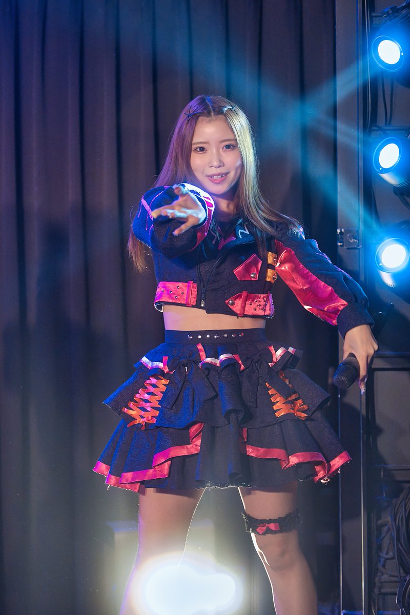 2025.12.30
LAST LIVE2025

at SHIBUYA VIDENT 

花音ちゃん  

#ふぁれんち 
#桜井花音 c 
#ライブ撮影