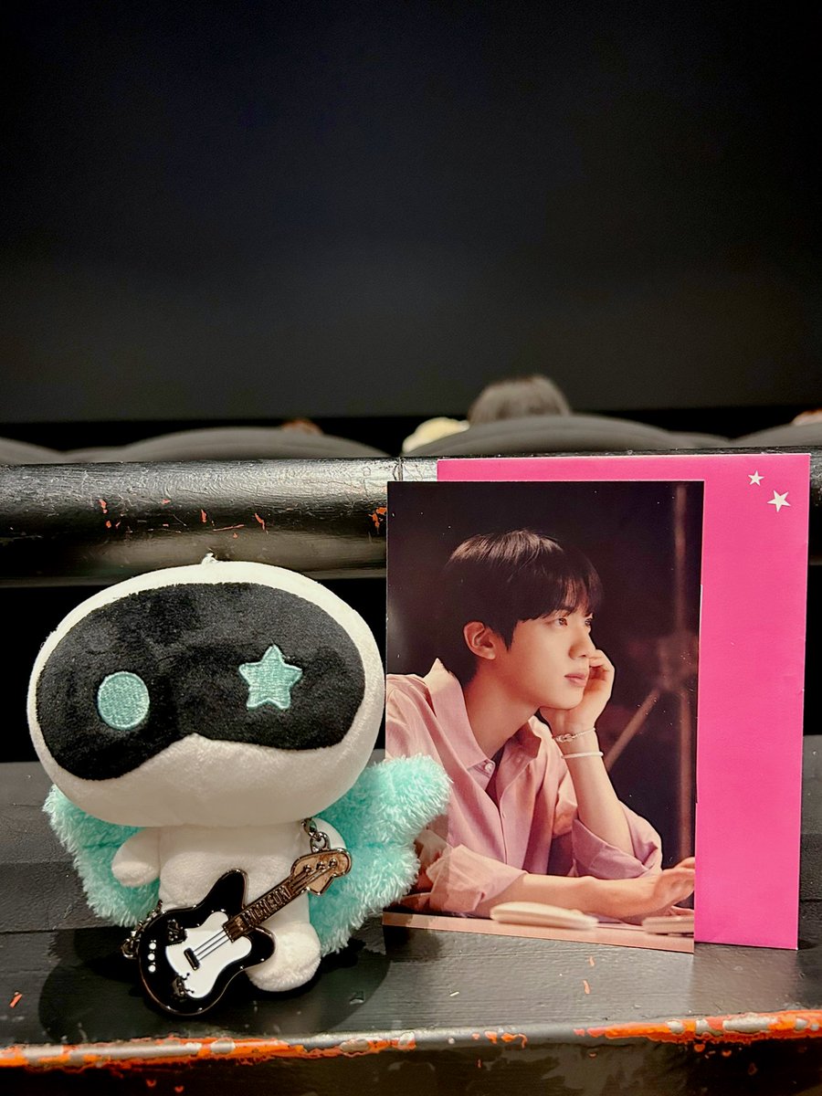 ジンくん映画日本公開初日！！！ 応援上映じゃないから声出せなかった