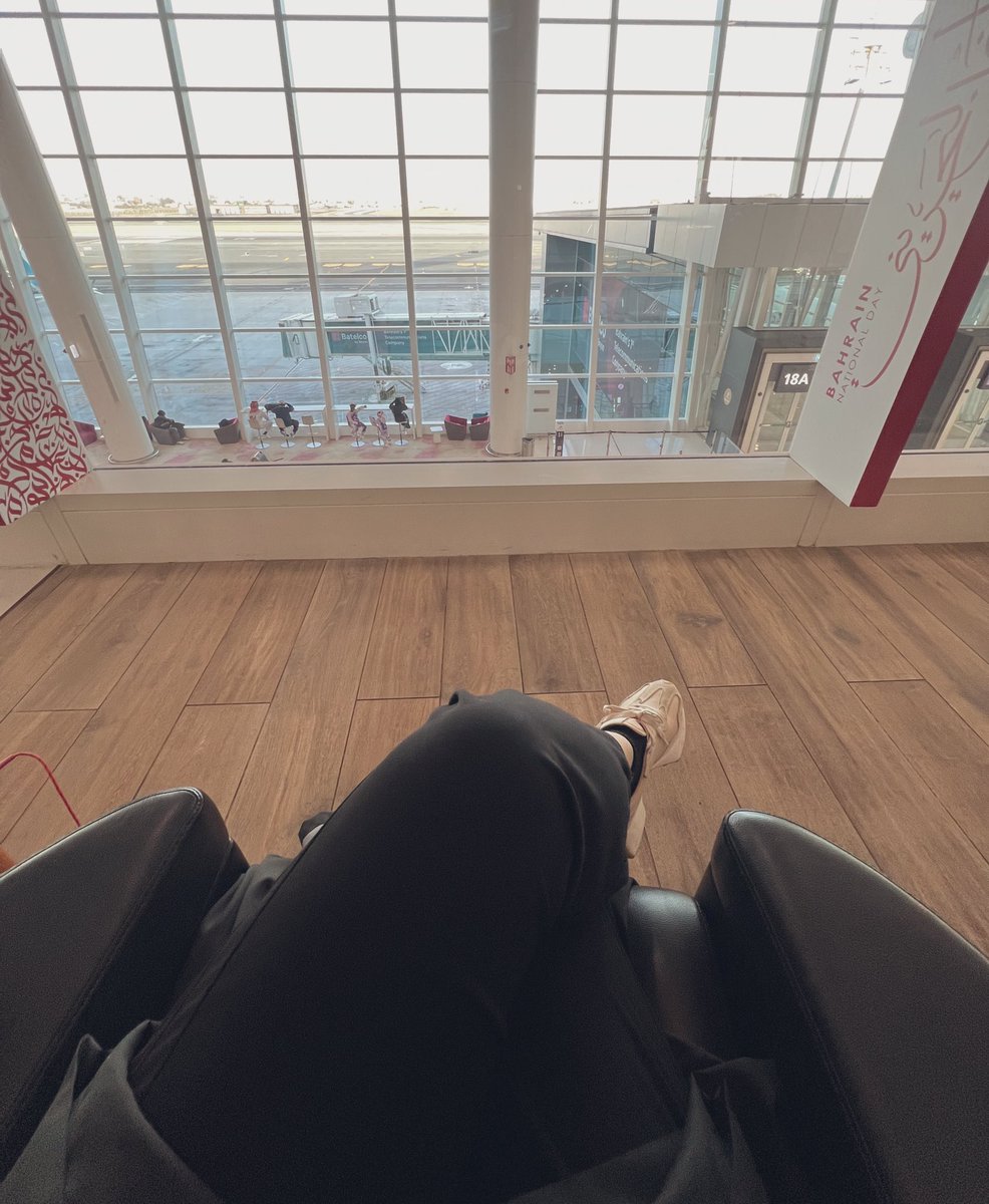 احب البحرين واهلها وشوارعها واجوائها وكل شيء فيها ينحب كانت اجازه حلوه واستمعت فيها 🇧🇭🤍