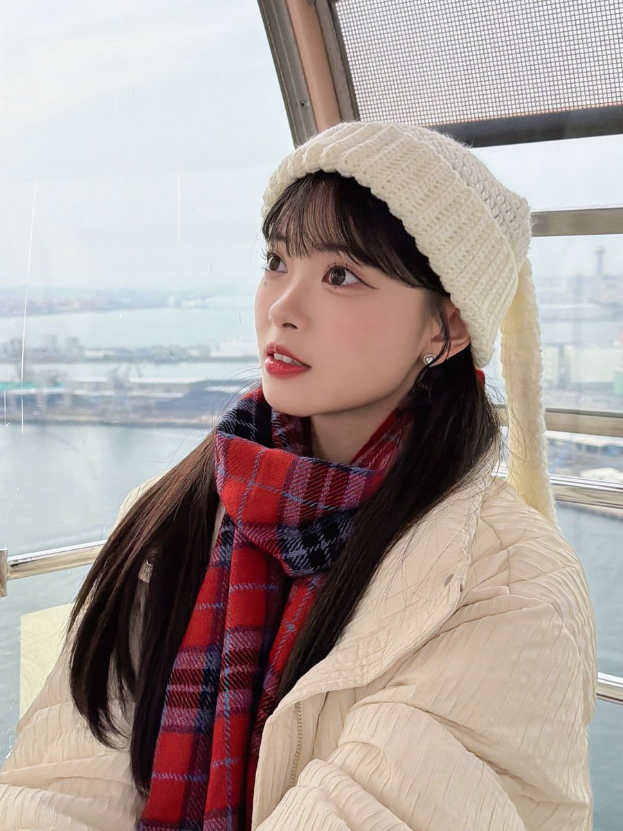 A_FionyJKT48's tweet image. #TGIF ⛄️❤️