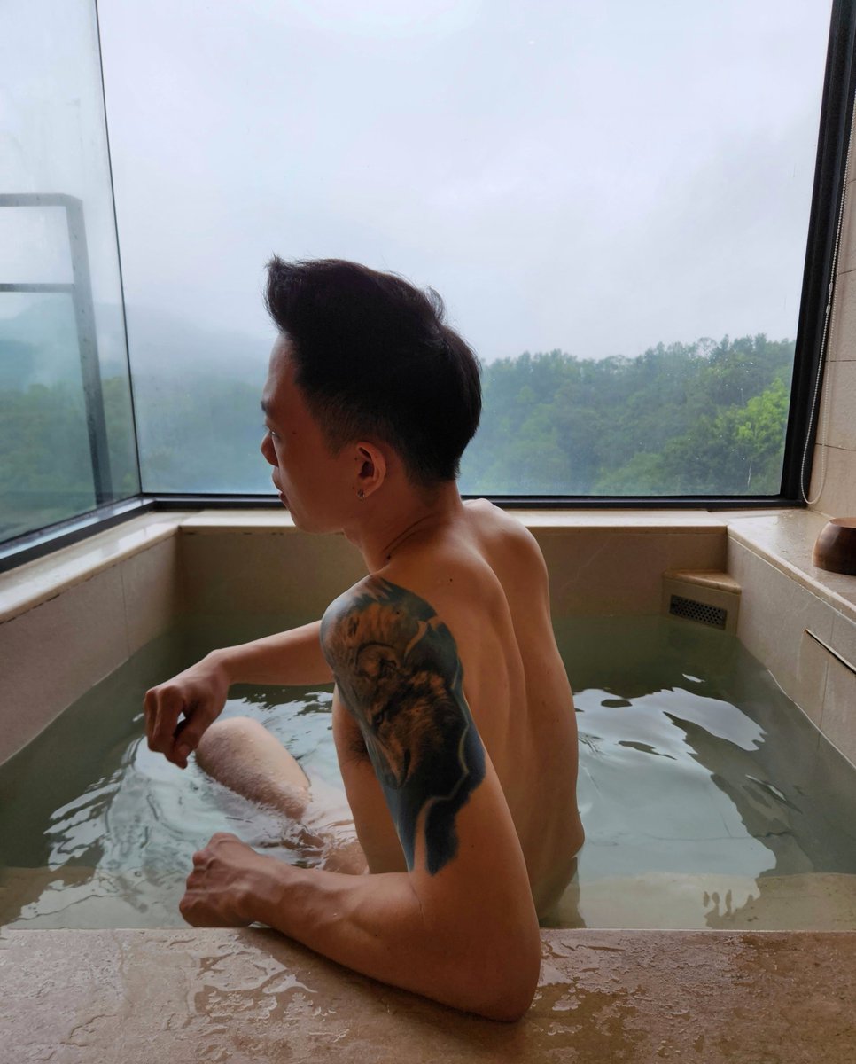 運動後的例行公事😏
泡完繼續再運動