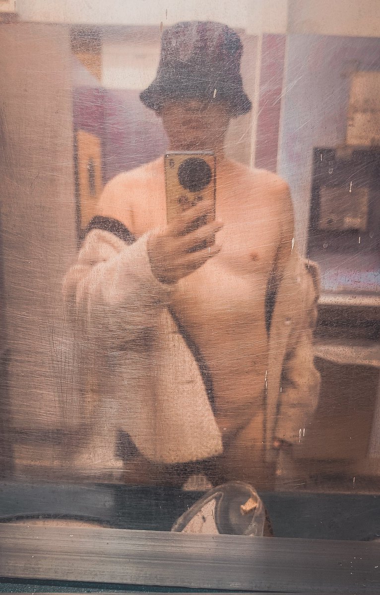 nude body tweet media