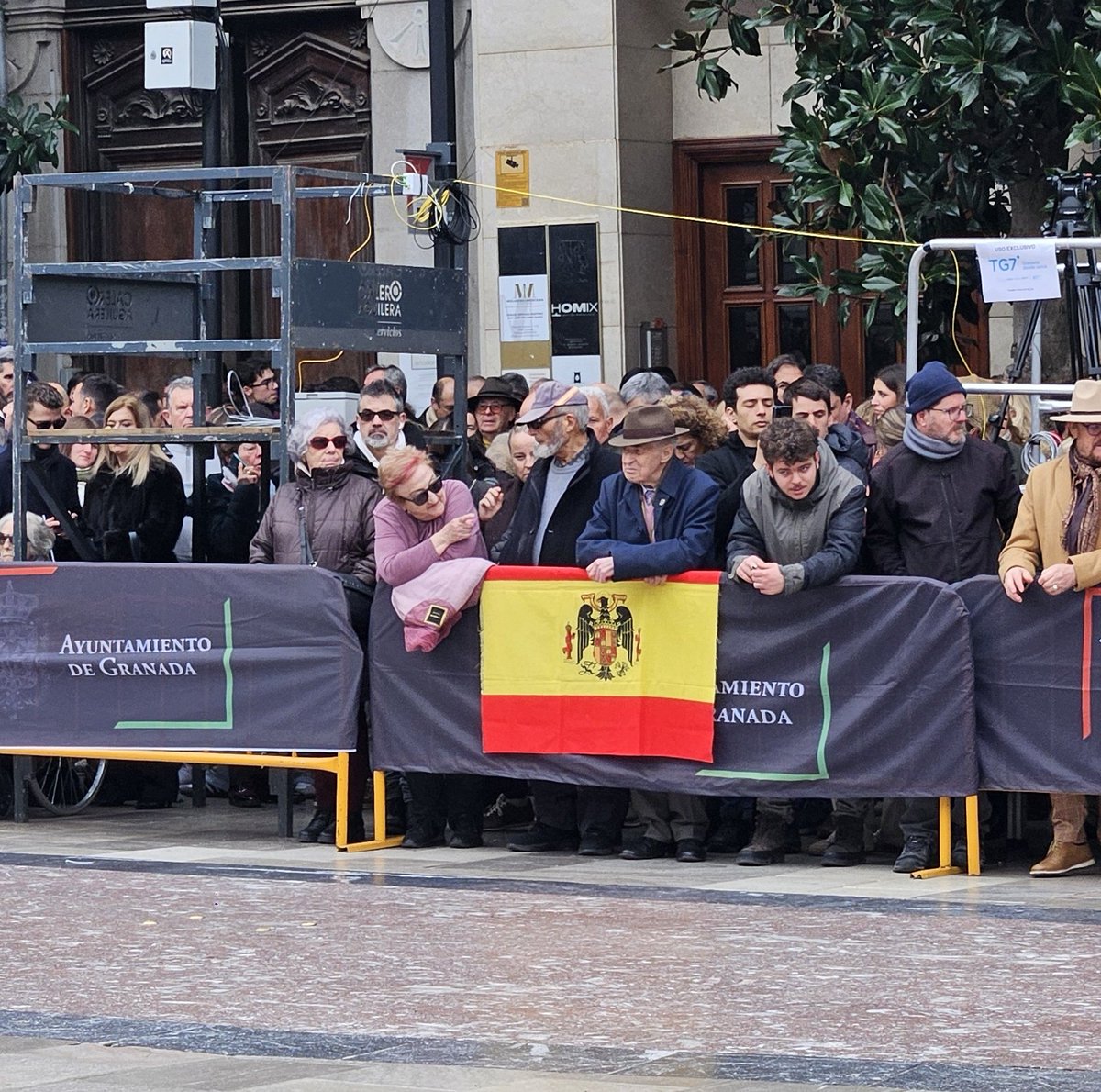 Álvaro López tweet media