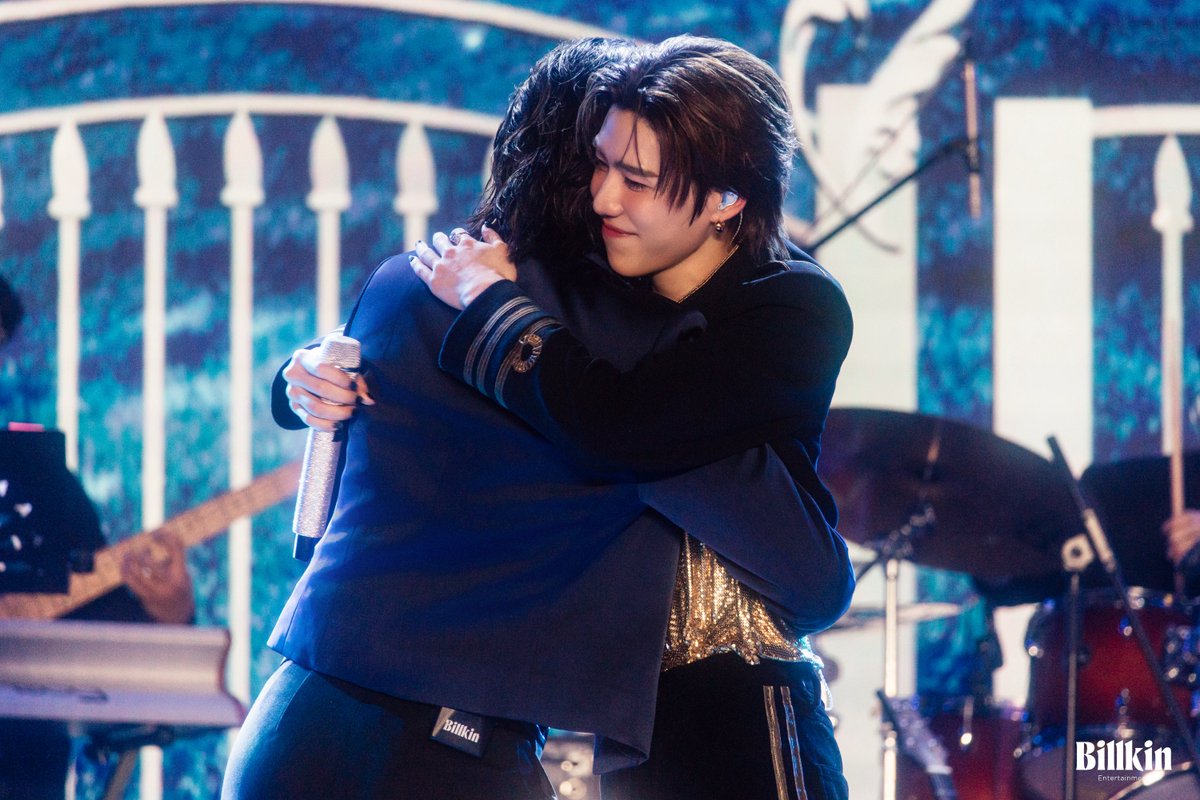 Billkin_Ent's tweet image. HNY! รวมภาพความสนุกจากงาน centralwOrld Bangkok Countdown 2026 ขอบคุณทุก ๆ คนที่มาสนุกด้วยกันทุกปี 🧡 #CTWCountdown2026XBILLKIN 

CTW COUNTDOWN WITH BILLKIN 
#centralwOrldCountdown2026
#CentralCountdown2026 #centralwOrld 
#Bbillkin