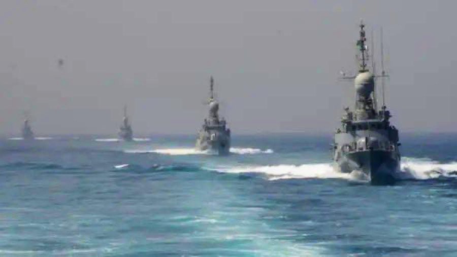 اللهم انصر المملكة وولاة أمرها

فوق كل أرض وتحت كل سماء 

اللهم من ارادها بسوء فاشغله في نفسه وأجعل تدبيرة تدميرة

#السعوديه_خط_احمر