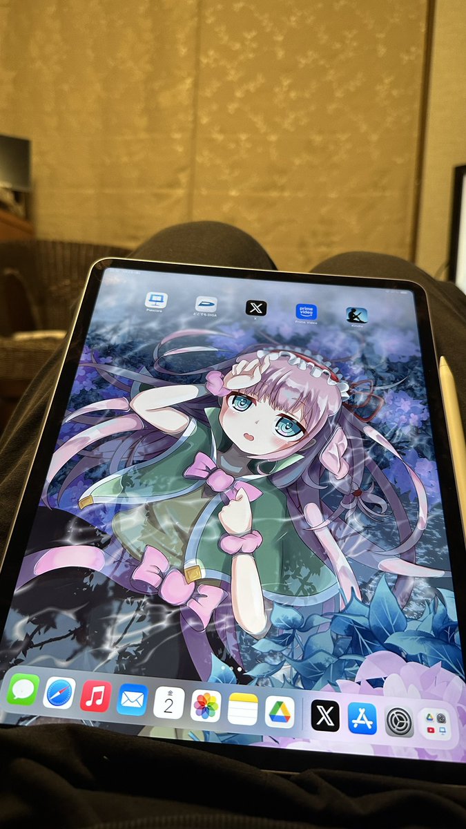 poke_nono's tweet photo. 壁紙に設定したらこうなった
大画面で見れるの良すぎる https://t.co/5yS4w6txHF