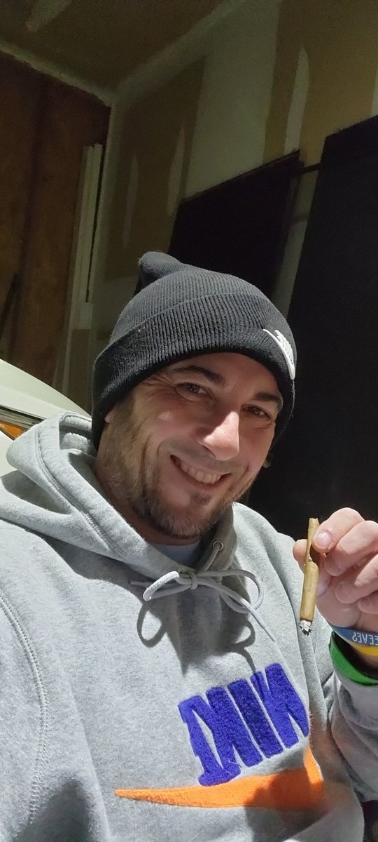 BuckeyeBilly4t's tweet image. Have a great weekend fam! Its the first one of 2026 make it count! #StayLifted