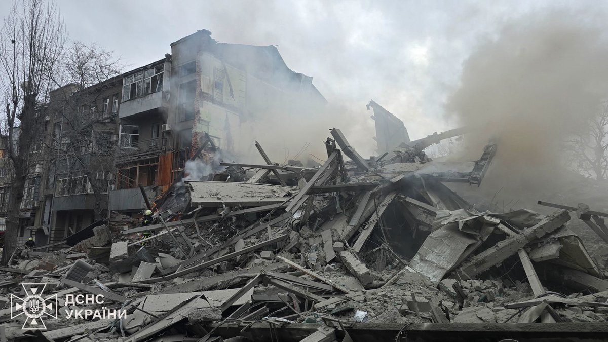 ZelenskyyUa's tweet image. A heinous Russian strike on Kharkiv. Preliminary reports indicate two missiles struck an ordinary residential area. One of the buildings has been severely damaged. A rescue operation is currently underway, with all necessary services on site. The exact number of casualties is yet…