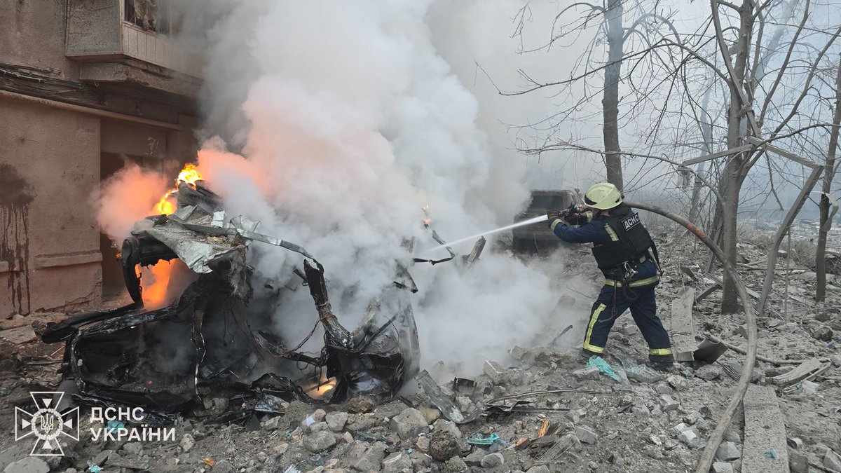 ZelenskyyUa's tweet image. A heinous Russian strike on Kharkiv. Preliminary reports indicate two missiles struck an ordinary residential area. One of the buildings has been severely damaged. A rescue operation is currently underway, with all necessary services on site. The exact number of casualties is yet…