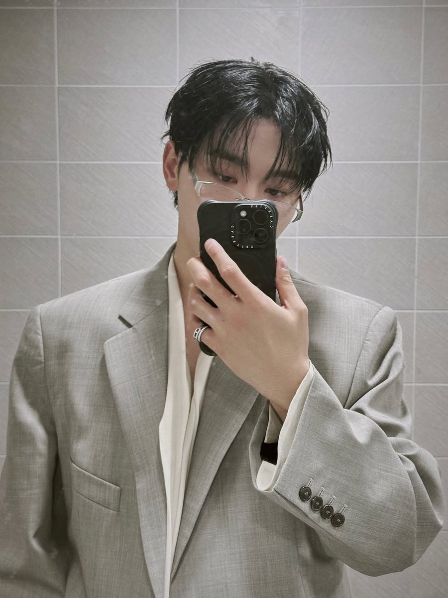 Seungkwan. tweet media
