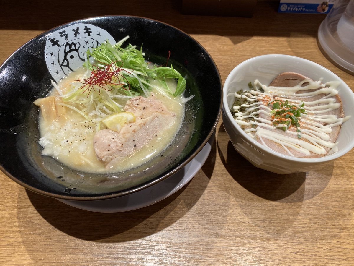 ⭐️ ぷぷみです ぴよぴよ〜🐣 なんともいえない表情のひよこたちがたまらない