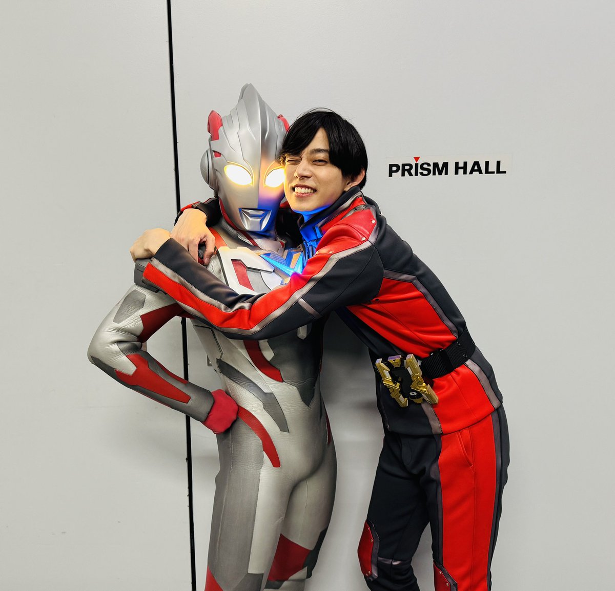 ウルトラマンエックス10周年
ユナイトしようぜ！

本当にありがとうございました！！！
みんなからの頑張れーー！！
しっかりと受け取れて、、、
もう、、涙が、、、

エックスを
ウルトラマンをこれからも
宜しくお願いします！！！

みんな隊員服着れたよ！！！

#ウルトラマンX