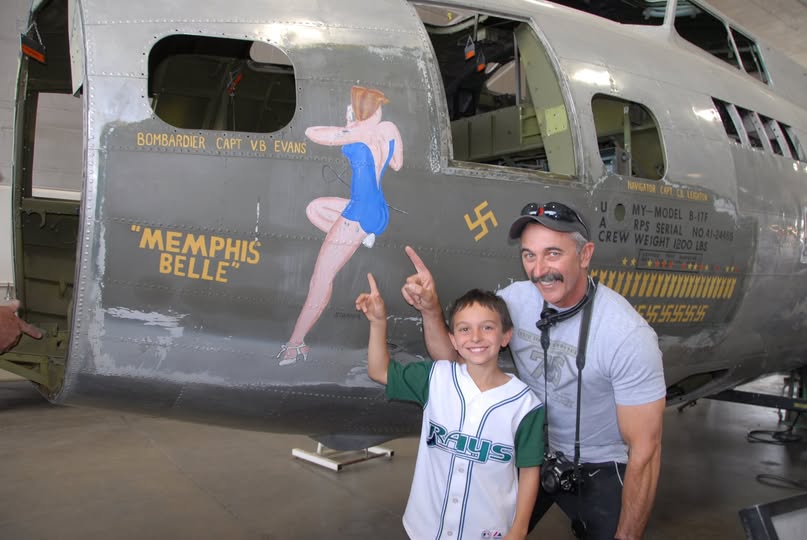 AFmuseum's tweet image. 🎬✈️ Celebrity Spotting at the National Museum of the U.S. Air Force! ✈️🎬👀 Think you can name them all from the archive?