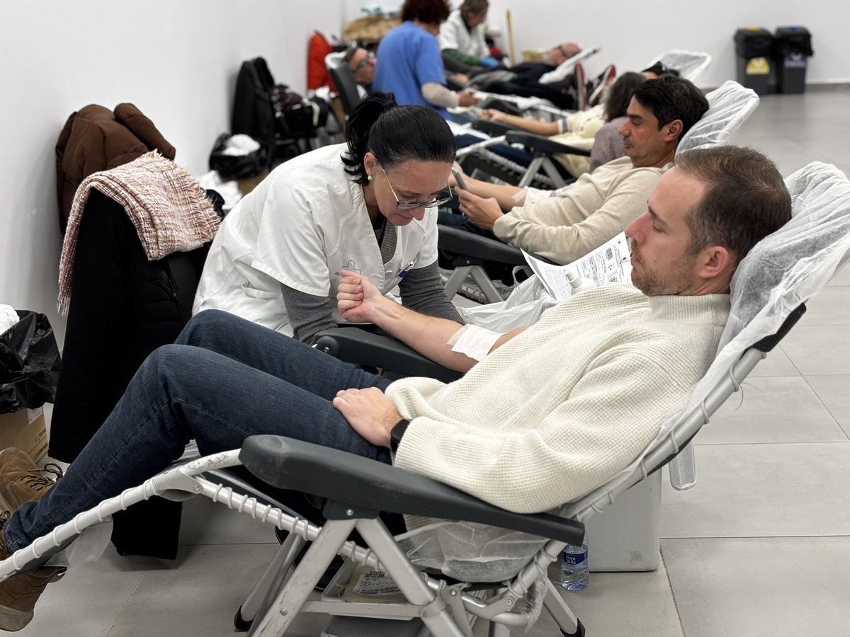 La Navidad también se vive dando lo mejor de nosotros. 

Murcia es solidaridad, y donar sangre es el mayor acto de generosidad para cuidar de quienes más lo necesitan.

🕘 Hasta las 21 h
📍 Sala Glorieta Uno