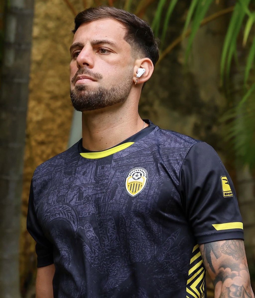 urieliugt's tweet image. 🚨Principio de acuerdo para que Juan Manuel Requena sea nuevo refuerzo de #ULaCalera 🇨🇱

↪️ Se ultiman detalles para que el volante arribe como jugador libre y firme su contrato por un año.