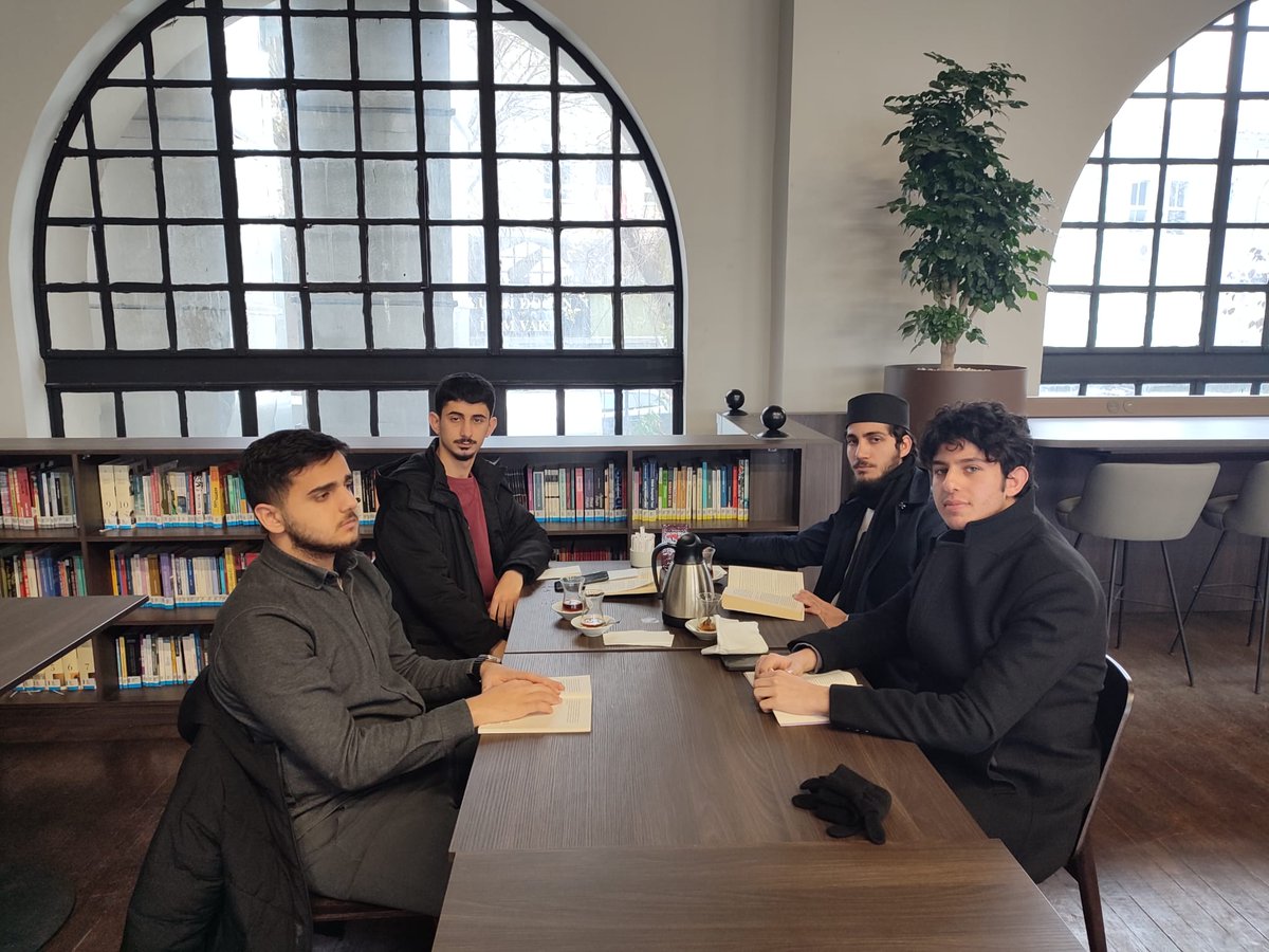 📖  Kitap Tahlilleri 

📚 Taha Kılınç: Kayıp Coğrafyaların İzinde

📚 İhsan Süreyya Sırma: İslam ve Tarih

Direniş Okumaları Grubu ve İsmail Haniyye Okumaları Grubu kitap tahlillerini gerçekleştirdiler.