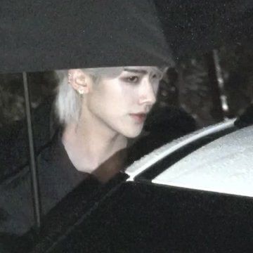 dawnsfey's tweet photo. back when he literally looked like a vampire https://t.co/l5IsCnSXbF