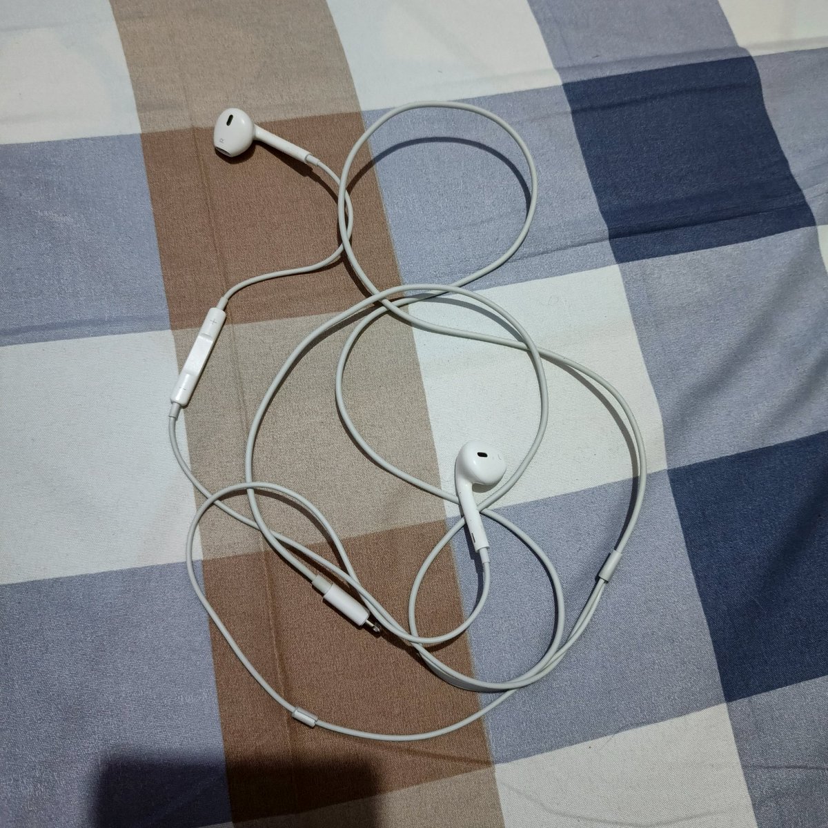 biru | jasa edit foto & joki tulis tangan tweet media