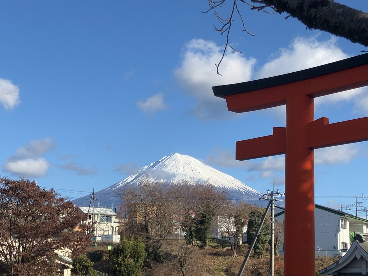 eientei0713's tweet image. 初売りと初詣参拝してきた