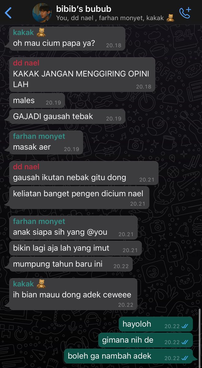 iminaaani's tweet image. #forcebook au | farbin 

Agenda tahun baru farbin—ngeledekin anak bontot