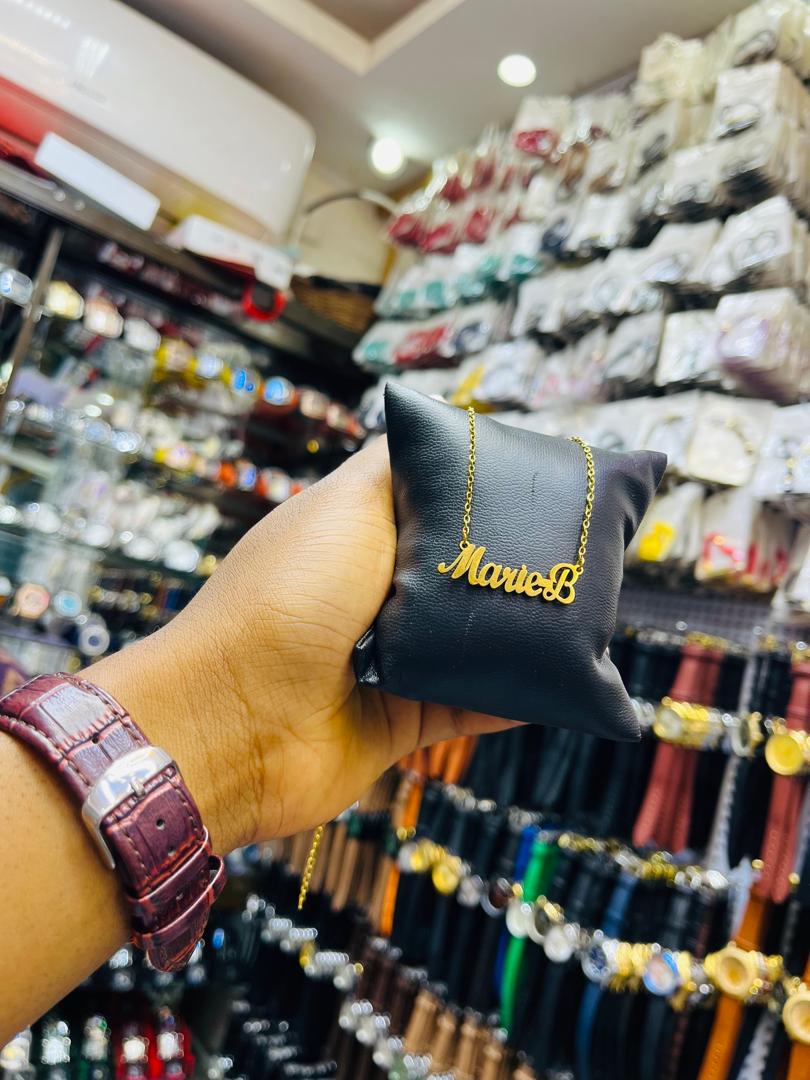 by_JaneV's tweet photo. Hi, we’re #BeClassy ✨
We exist to help everyday people show up elegant, confident, and intentional, through affordable, quality jewelry.
If you love looking good with purpose, you’re home 🤍 https://t.co/yUttyfPp0C