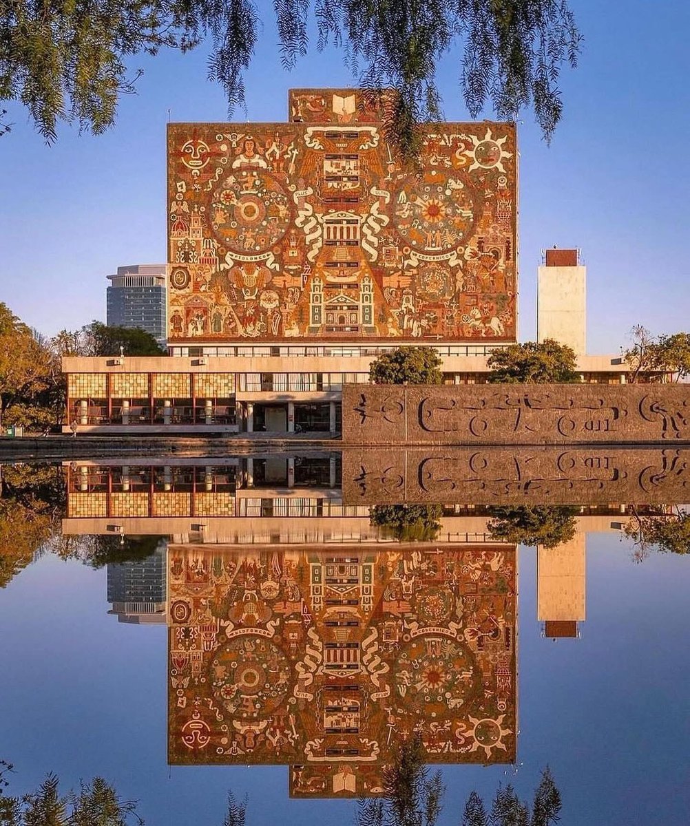 hectorvelazhv's tweet image. Los mexicanos podemos decir orgullosos que tenemos una de las bibliotecas más bonitas del Mundo!