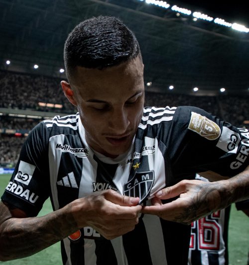 CentralDoCAM's tweet image. ⚠️ URGENTE!

O lateral-esquerdo Guilherme Arana é o novo reforço do Fluminense.

🗞️ @itatiaia | @ohenriqueandre 
📸 Pedro Souza/Atlético-MG