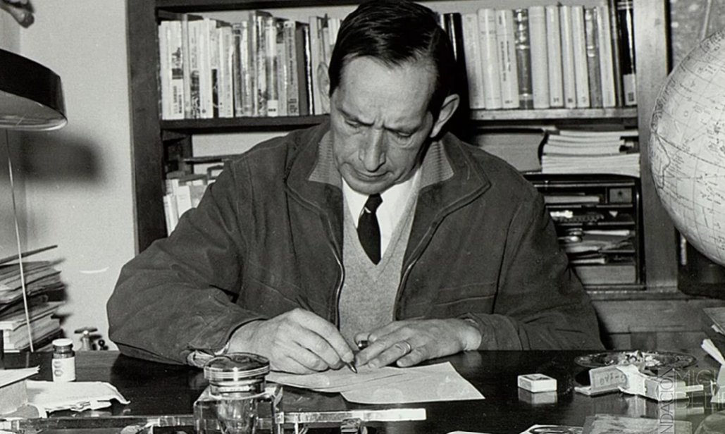 Maestro Miguel Delibes, siempre.

👇👇👇
youtube.com/watch?v=uNFZXZ…