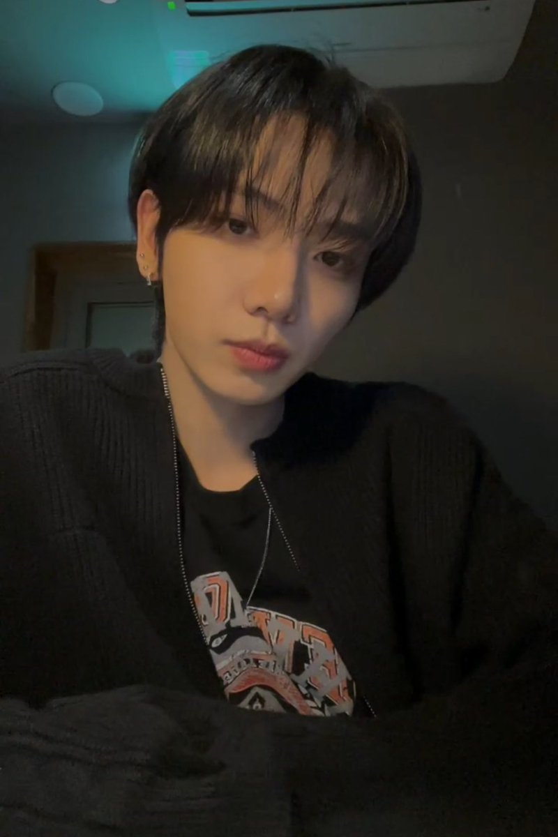 아니 내 강아지 살이 왤케 많이 빠졋어
우리언니(특:동생이원도어)가 얼굴이 반쪽이댓대