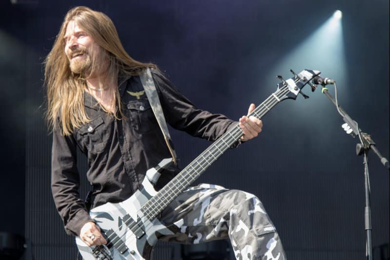 O baixista Pär Sundström dos suecos do SABATON falou sobre por que ele e seus companheiros de banda continuam a existir como uma entidade autogerida — uma raridade entre grupos que operam no nível deles.
rockbrigade.com.br/par-sundstrom-…