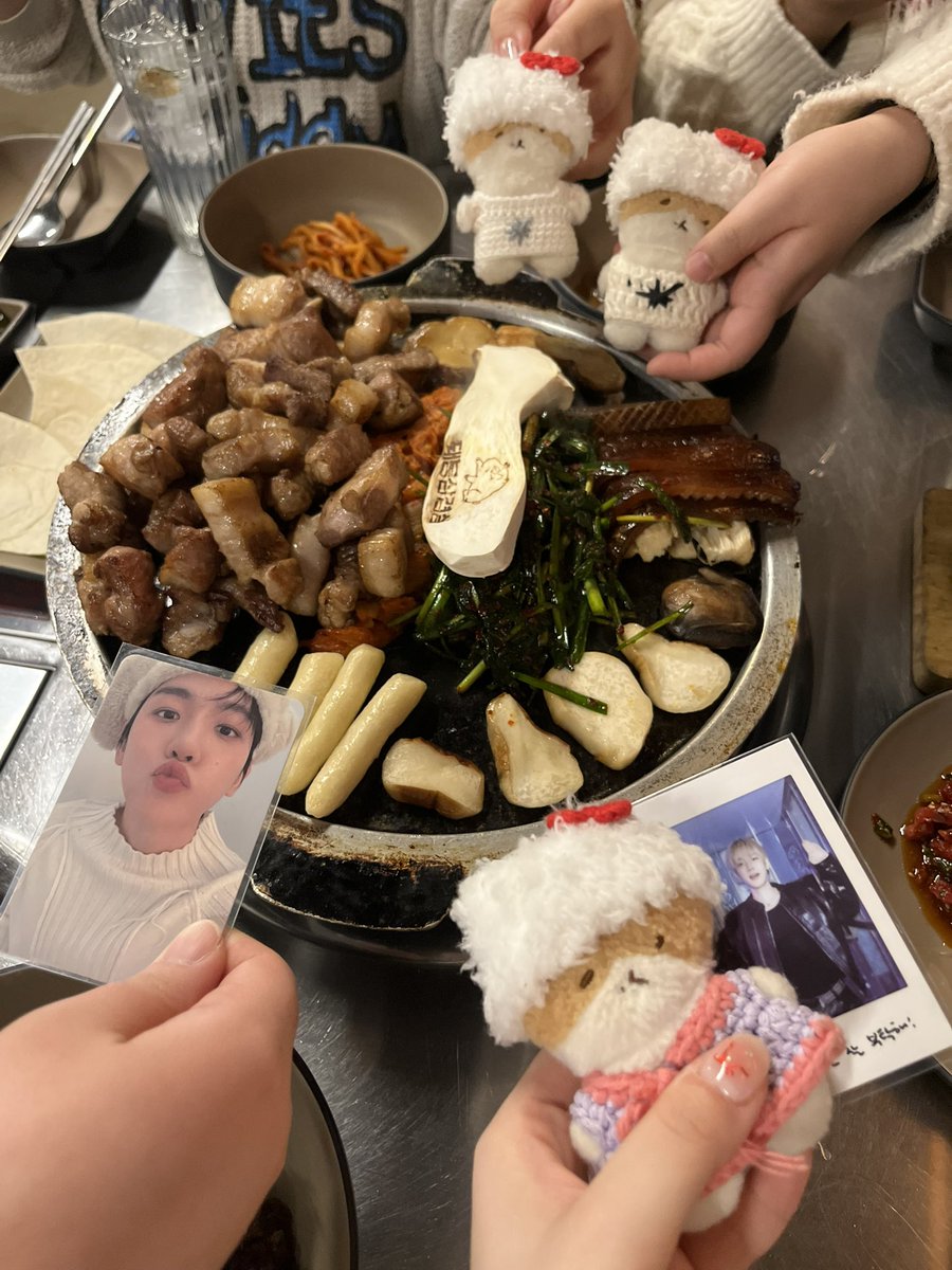 백현아ㅏㅏㅏ 미안하다!!! 우리 집에 안가고 먹으러 왔더ㅎㅎ
