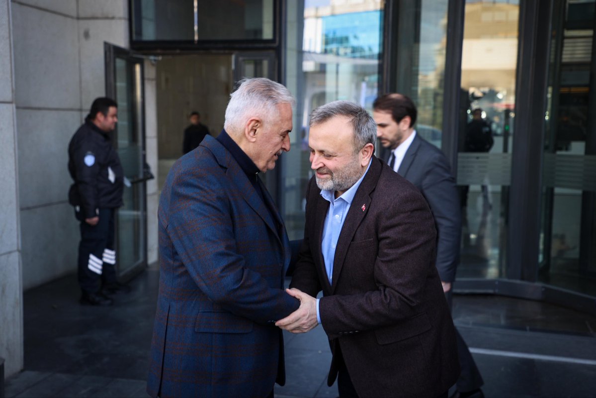 Türk Devletleri Teşkilatı Aksakallar Heyeti Başkanı Sayın Binali Yıldırım’ı, Belediye Başkanımız Sayın Ömer Arısoy’un ev sahipliğinde ağırlamaktan memnuniyet duyduk.
Değerli büyüğümüze nazik ziyaretleri için teşekkür ediyorum.

<a href="/BY/">Binali Yıldırım</a> 
<a href="/omerrarisoy/">Ömer Arısoy</a>