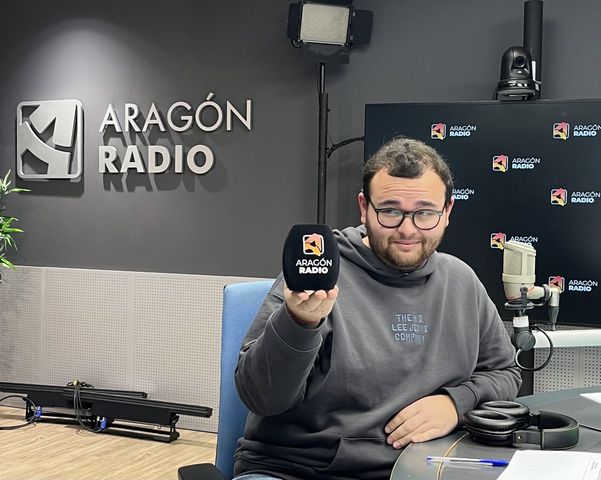 Nuevo año, nuevo color, nuevo logo. Todo al negro! 📻